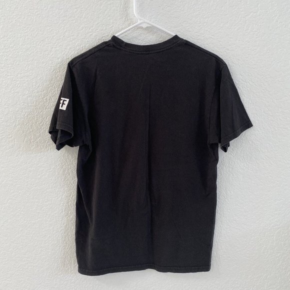 Disney Neff Mens Mickey Mouse T Shirt Size‎ M Black Floral Short Sleeve Crewneck - Picture 5 of 6